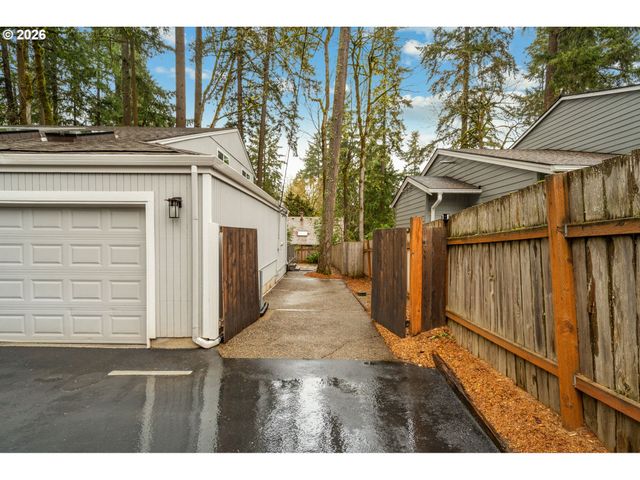 1659 OAK St, Lake Oswego, OR 97034