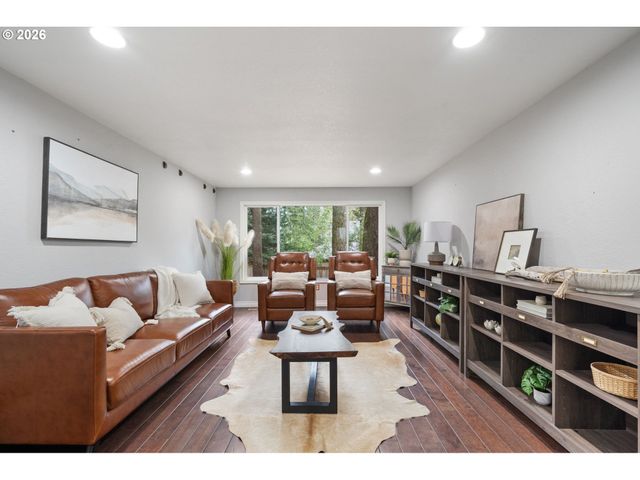 1659 OAK St, Lake Oswego, OR 97034