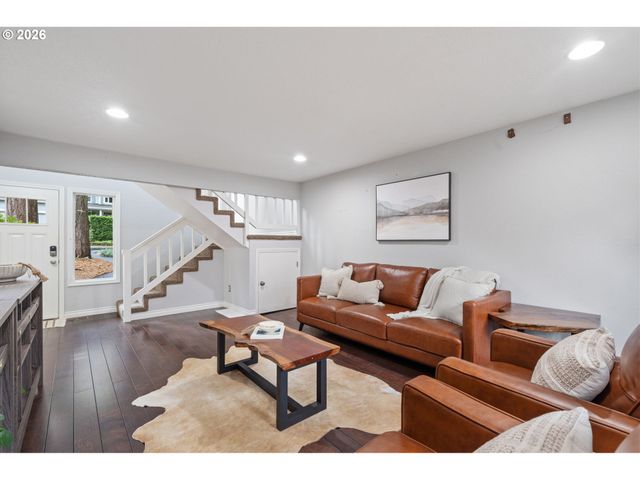 1659 OAK St, Lake Oswego, OR 97034