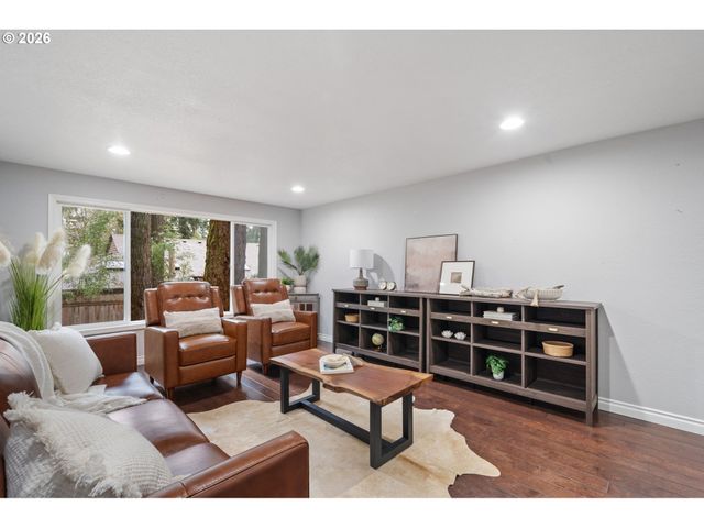 1659 OAK St, Lake Oswego, OR 97034