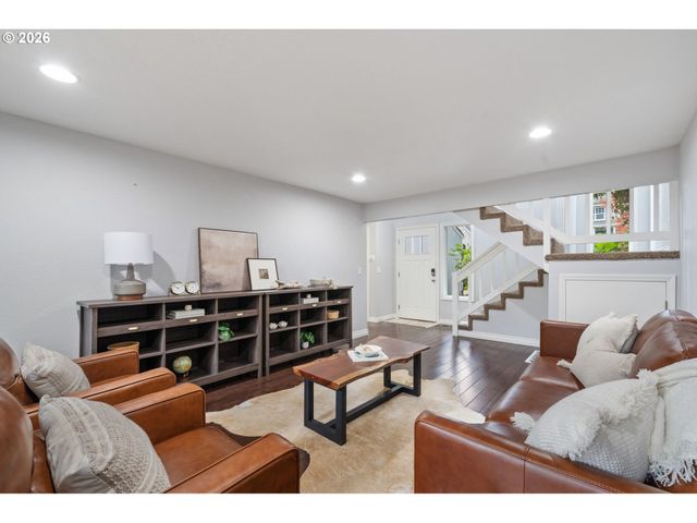 1659 OAK St, Lake Oswego, OR 97034