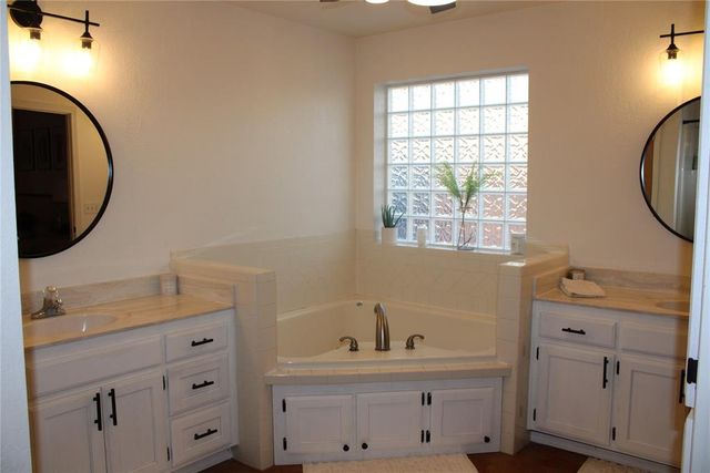 15553 Rockwood Avenue, Wayne, OK 73095