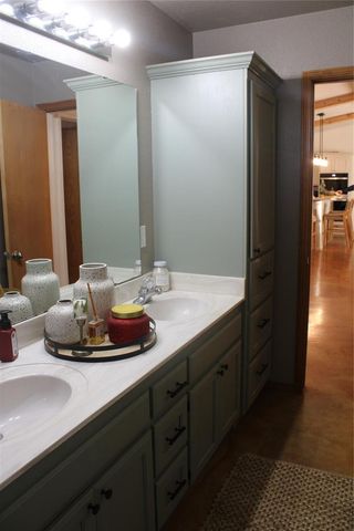 15553 Rockwood Avenue, Wayne, OK 73095