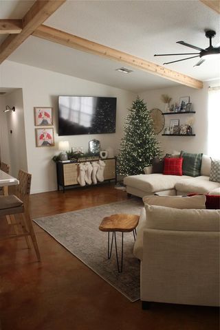 15553 Rockwood Avenue, Wayne, OK 73095