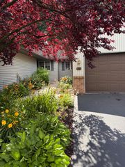 828 Highbanks Drive 21, Allegan City, MI 49010