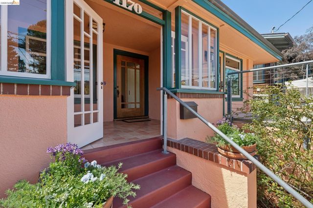 1170 Colusa Ave, Berkeley, CA 94707