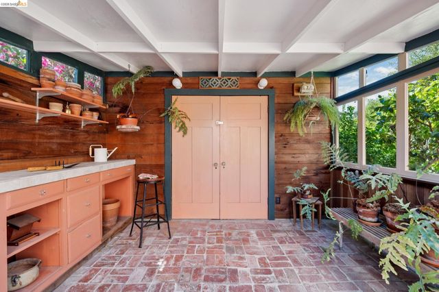 1170 Colusa Ave, Berkeley, CA 94707