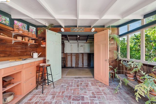 1170 Colusa Ave, Berkeley, CA 94707