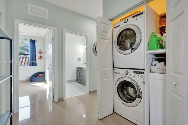 11581 SW 151st Pl, Miami, FL 33196