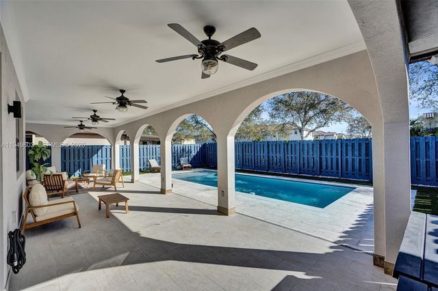 11581 SW 151st Pl, Miami, FL 33196