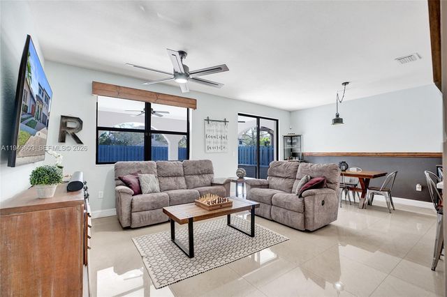 11581 SW 151st Pl, Miami, FL 33196