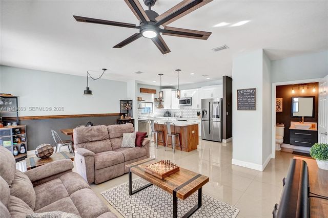 11581 SW 151st Pl, Miami, FL 33196