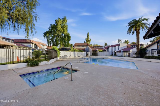 2810 E GLENROSA Avenue 16, Phoenix, AZ 85016