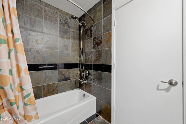 2810 E GLENROSA Avenue 16, Phoenix, AZ 85016