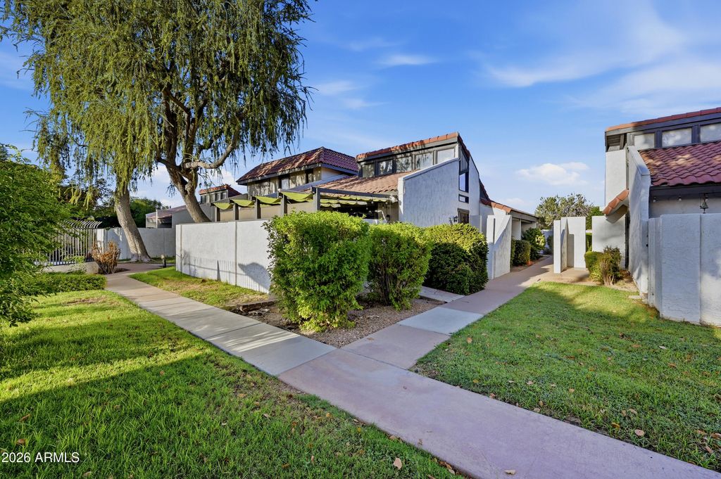 2810 E GLENROSA Avenue 16, Phoenix, AZ 85016 — photo 4