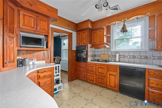 204 Prince George Ave, Hopewell, VA 23860