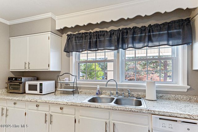 353 D Driftwood Circle, Southern Pines, NC 28387