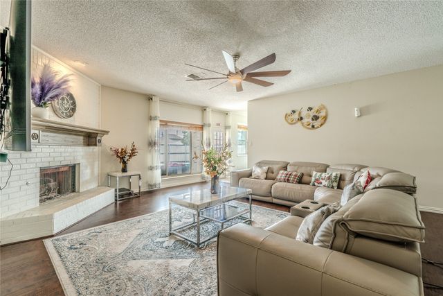 6802 Silver Lake Drive, Rowlett, TX 75089