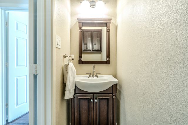6802 Silver Lake Drive, Rowlett, TX 75089
