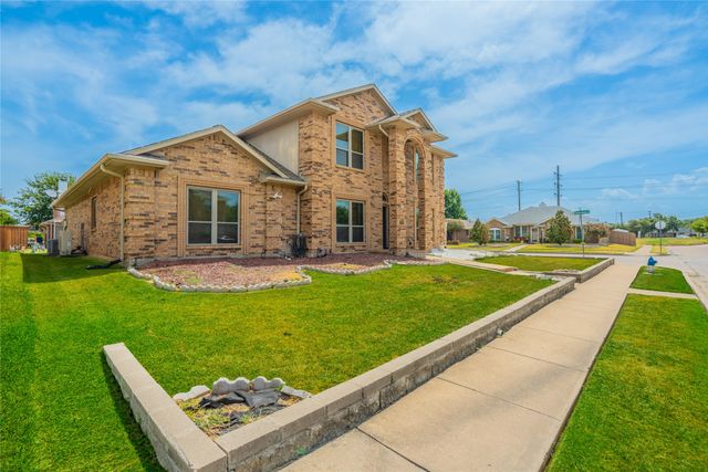 6802 Silver Lake Drive, Rowlett, TX 75089