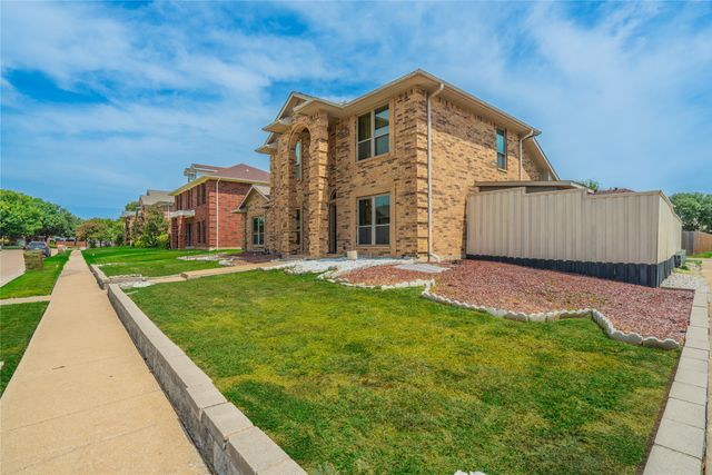 6802 Silver Lake Drive, Rowlett, TX 75089