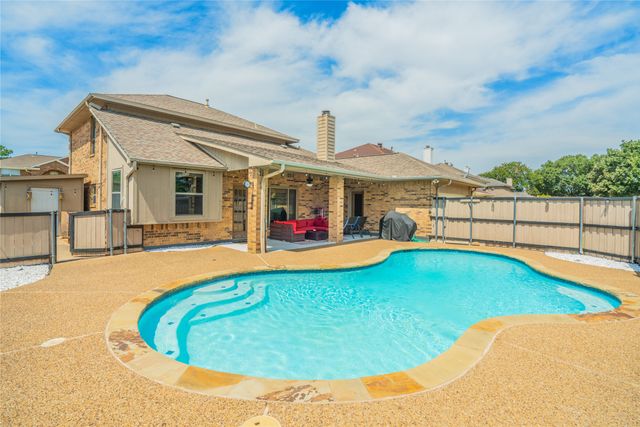 6802 Silver Lake Drive, Rowlett, TX 75089
