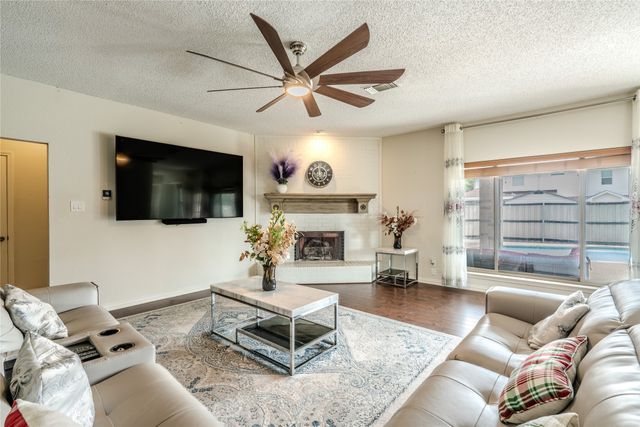 6802 Silver Lake Drive, Rowlett, TX 75089