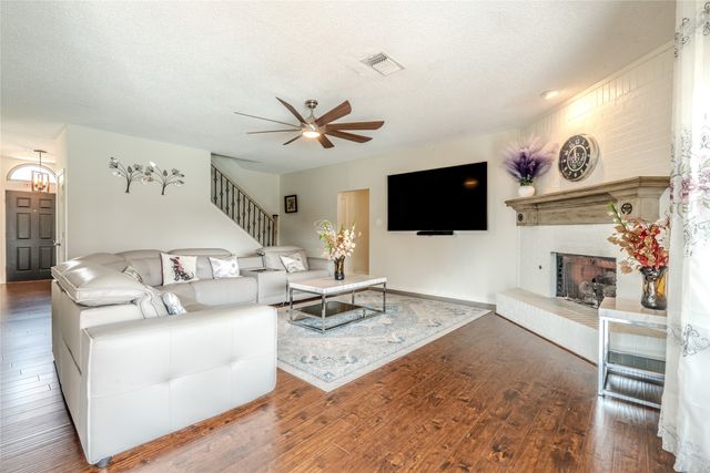 6802 Silver Lake Drive, Rowlett, TX 75089