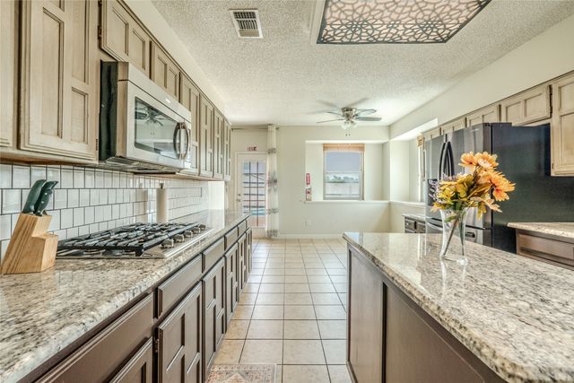 6802 Silver Lake Drive, Rowlett, TX 75089