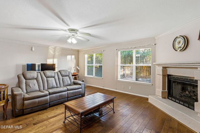 6092 LOS SIGLOS Drive, El Paso, TX 79912