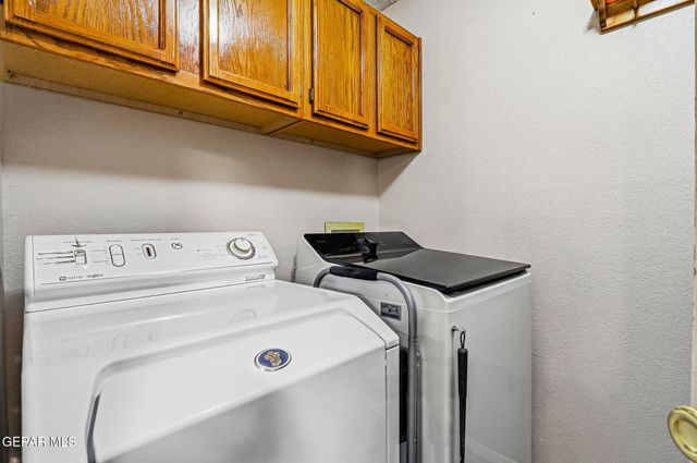 6092 LOS SIGLOS Drive, El Paso, TX 79912