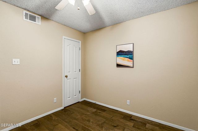 6092 LOS SIGLOS Drive, El Paso, TX 79912