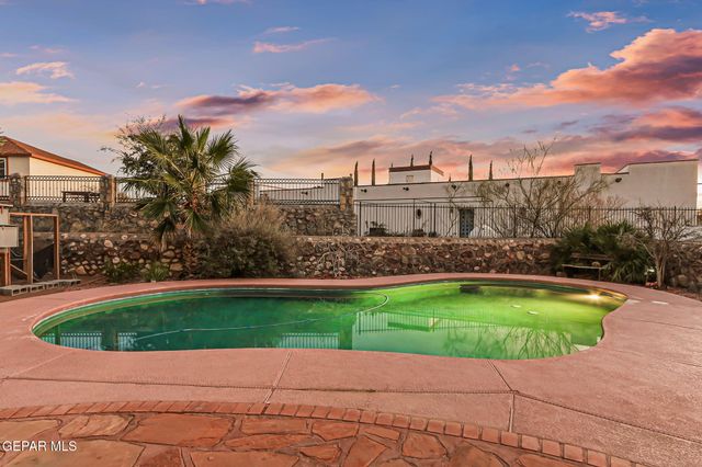 6092 LOS SIGLOS Drive, El Paso, TX 79912