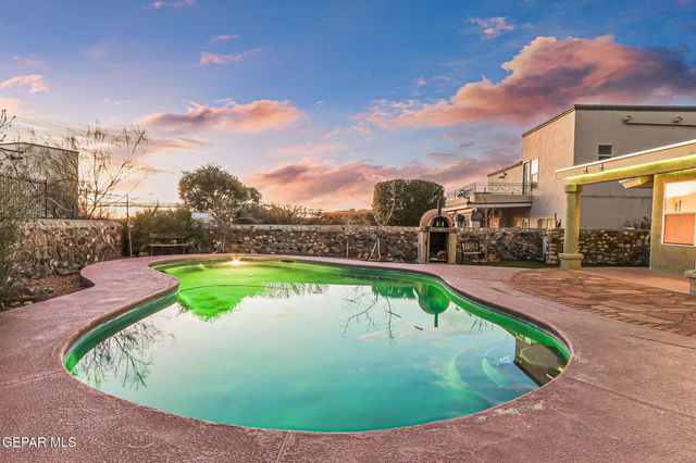 6092 LOS SIGLOS Drive, El Paso, TX 79912