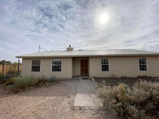 910 11TH Avenue NW, Rio Rancho, NM 87144