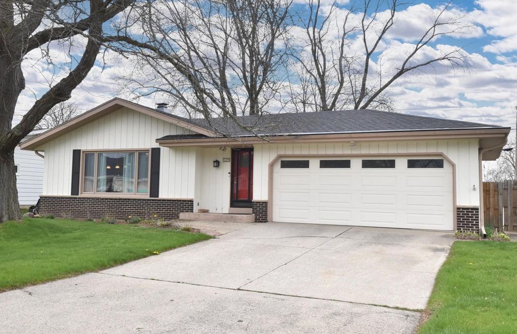 209 Perry AVENUE, Racine, WI 53406