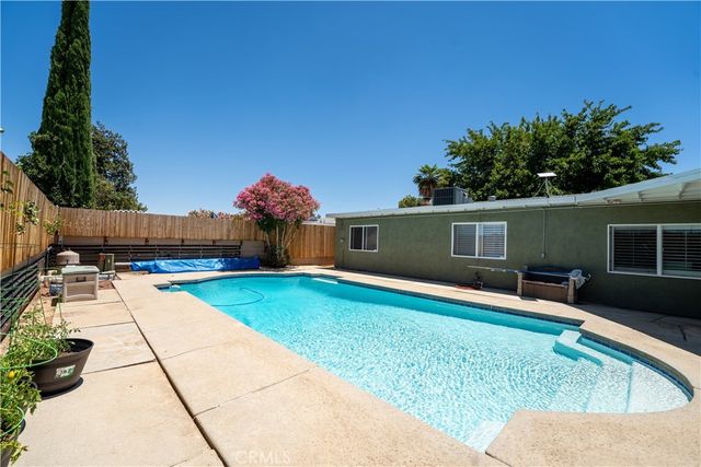 2501 E Avenue R4, Palmdale, CA 93550