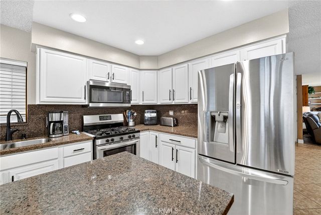 2501 E Avenue R4, Palmdale, CA 93550