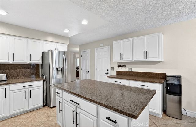 2501 E Avenue R4, Palmdale, CA 93550