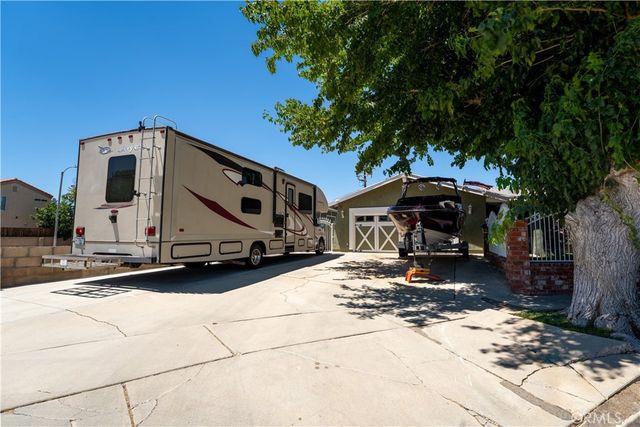 2501 E Avenue R4, Palmdale, CA 93550