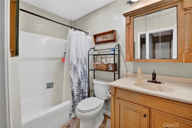 2501 E Avenue R4, Palmdale, CA 93550