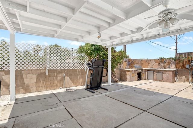2501 E Avenue R4, Palmdale, CA 93550