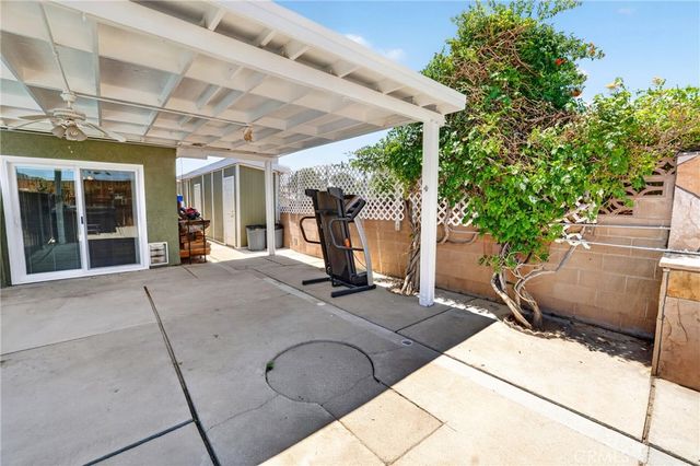 2501 E Avenue R4, Palmdale, CA 93550