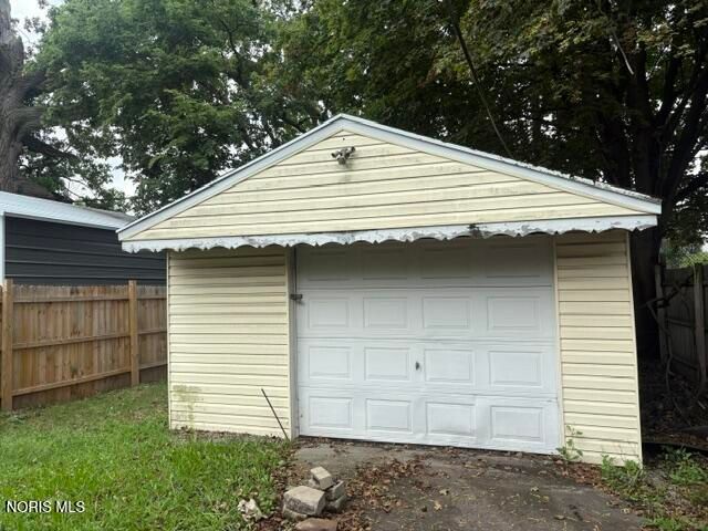 2045 Fairfax Road, Toledo, OH 43613
