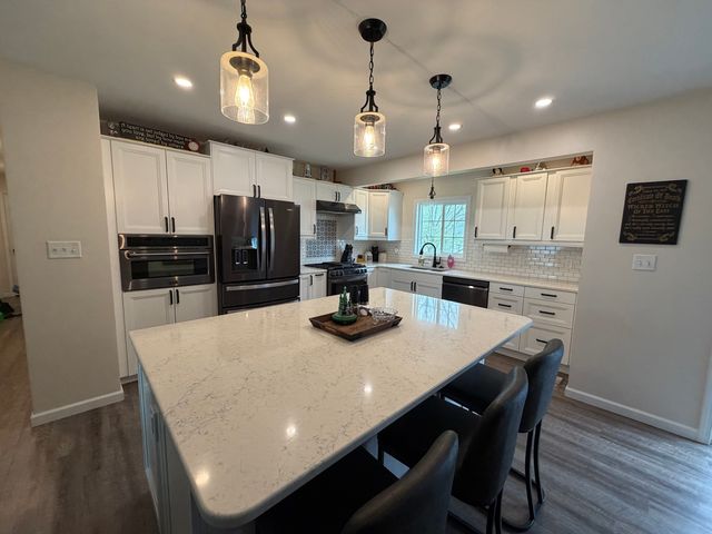 150 Woodland Drive, Salem, IL 62881