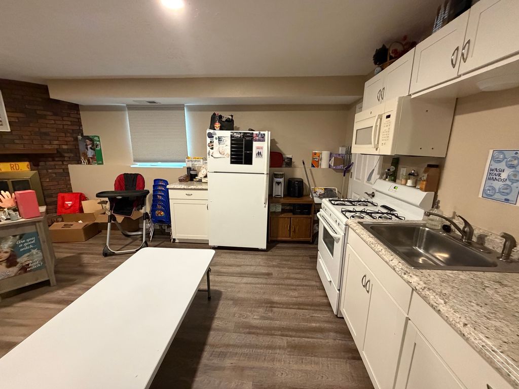 Image 22 of property listing at 150 Woodland Drive, Salem, IL 62881