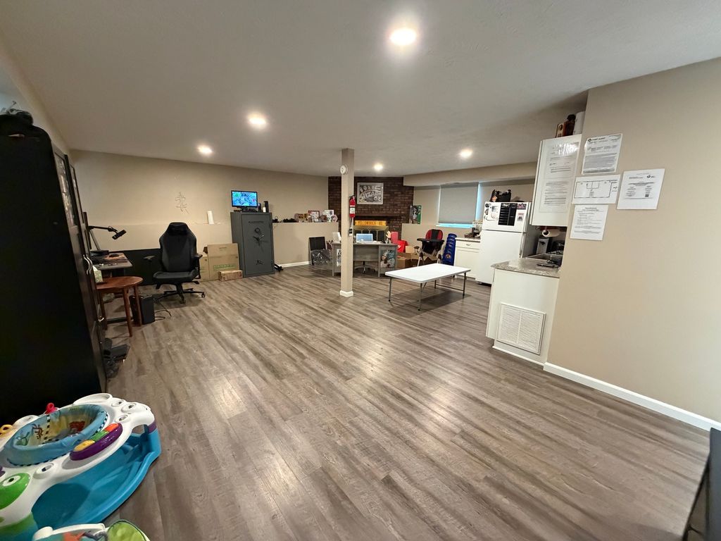 Image 24 of property listing at 150 Woodland Drive, Salem, IL 62881