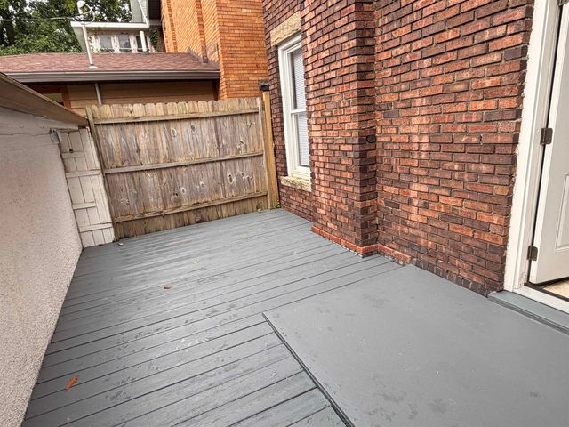 919 12th St, Huntington, WV 25701