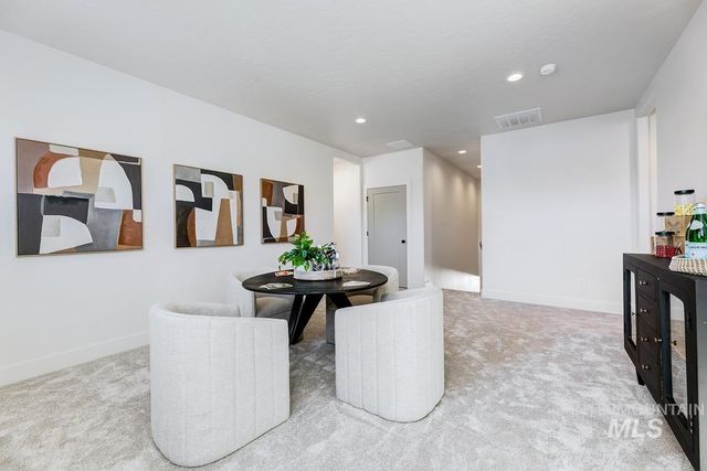 5817 S Gustav Ave, Meridian, ID 83642