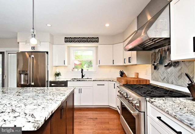 105 PAULINE CIR, Lansdale, PA 19446